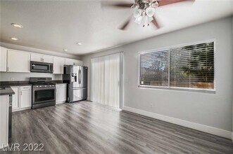 3305 Cheyenne Gardens Way in North Las Vegas, NV - Building Photo - Building Photo