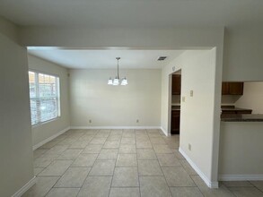 2720 Camelot Dr in Laredo, TX - Building Photo - Building Photo