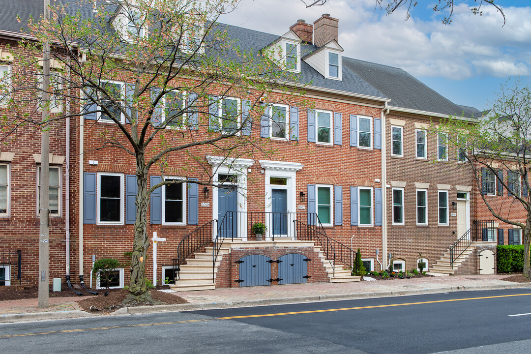 1016 Duke St in Alexandria, VA - Building Photo