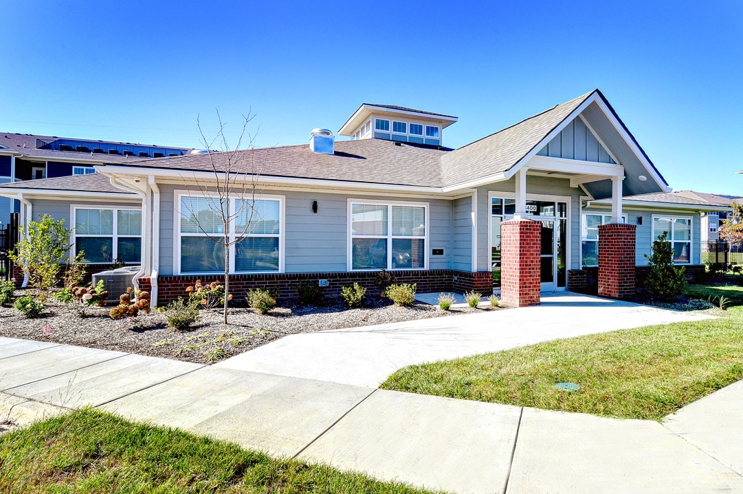 Riverport Landings Family Apartments in Louisville, KY - Foto de edificio