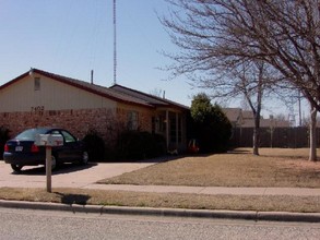 74th & Ave. W Duplexes in Lubbock, TX - Building Photo - Other