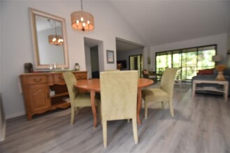 1657 Brookhouse Cir in Sarasota, FL - Building Photo - Building Photo