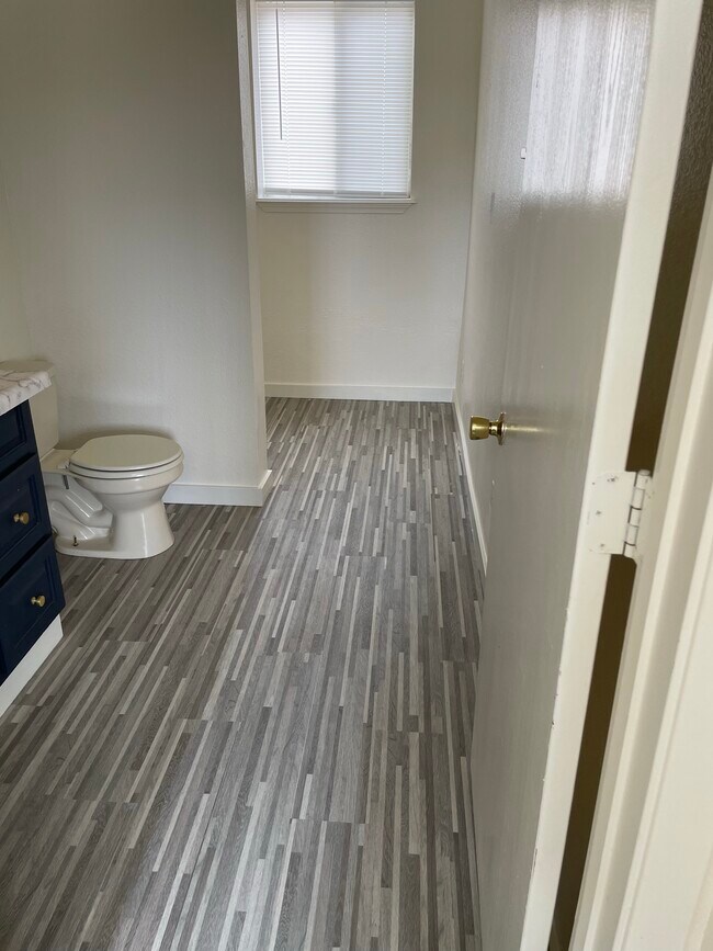 264 Country Club Pl in Spring Creek, NV - Building Photo - Building Photo
