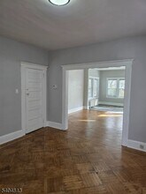 473 N Grove St in East Orange, NJ - Building Photo - Building Photo