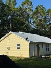 24899 Crawford Rd in Callahan, FL - Building Photo - Building Photo
