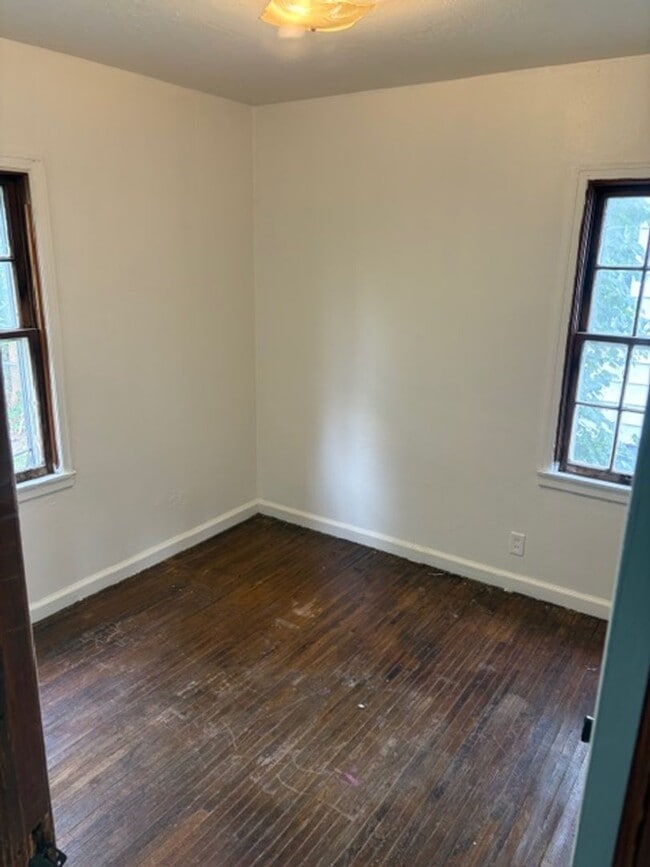 227 Boston Ave in Waterloo, IA - Foto de edificio - Building Photo