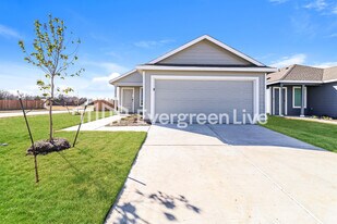 245 Sycamore Pl in Wilmer, TX - Building Photo