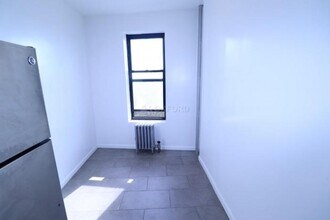 37-33 College Point Blvd in Queens, NY - Building Photo - Building Photo