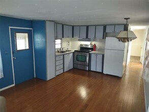 3701 14th St W in Bradenton, FL - Building Photo - Building Photo