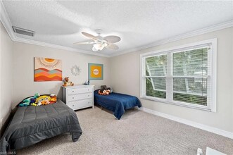 25486 Cockleshell Dr in Bonita Springs, FL - Foto de edificio - Building Photo