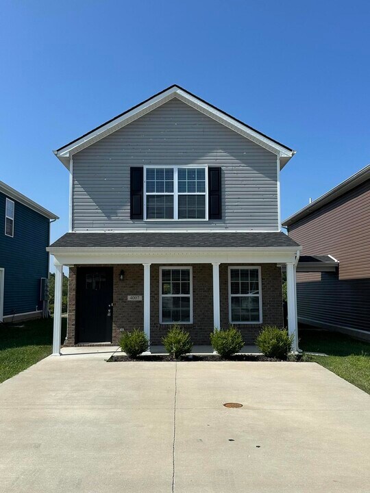 4007 Ruby Rose Rd in Richmond, KY - Foto de edificio