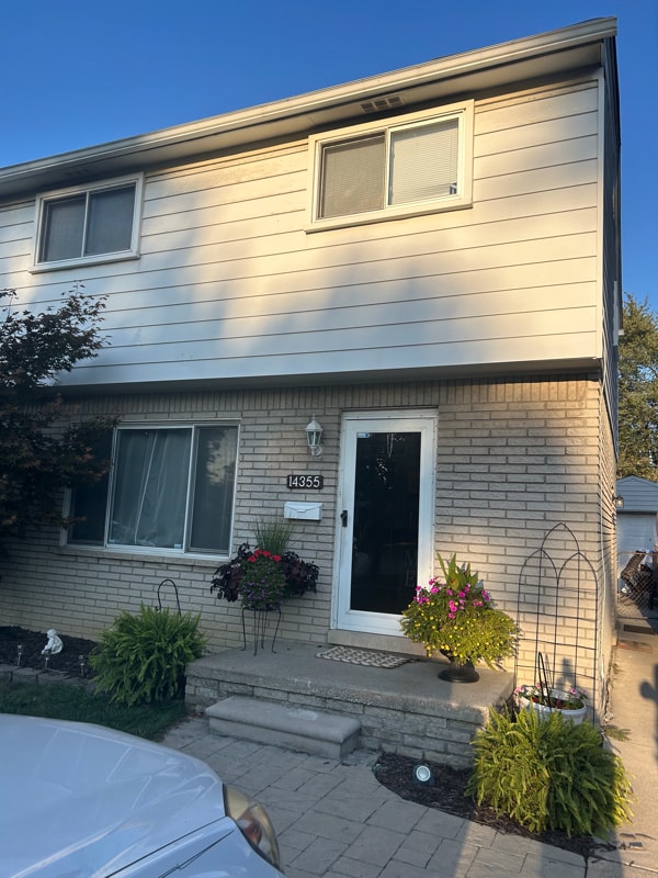 14355 Trenton Rd in Southgate, MI - Foto de edificio - Building Photo