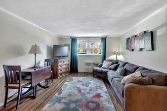 241 Main St, Unit C3 in Reading, MA - Building Photo - Building Photo