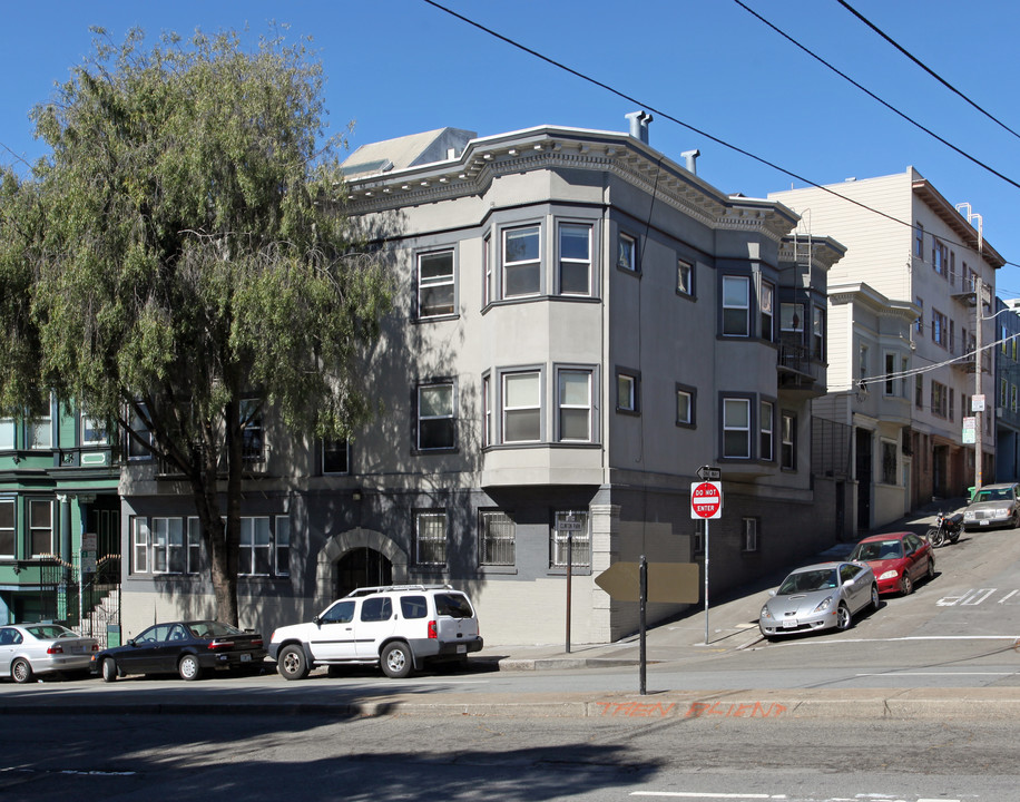 136 Guerrero St in San Francisco, CA - Building Photo