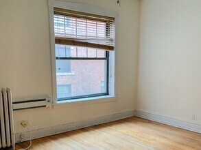 2862 N Clark St, Unit 2882-1 in Chicago, IL - Building Photo - Building Photo
