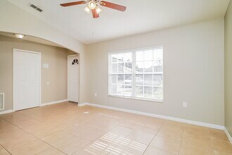 307 Mormanno Way in Kissimmee, FL - Foto de edificio - Building Photo