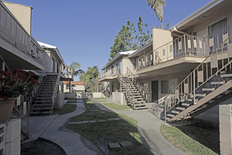 6308-6312 Newlin Ave in Whittier, CA - Building Photo - Building Photo