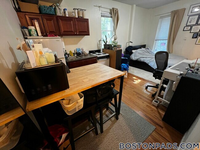 53 S Huntington Ave in Boston, MA - Building Photo - Building Photo