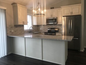 2405 Blue Spruce Ln in Aurora, IL - Building Photo - Building Photo