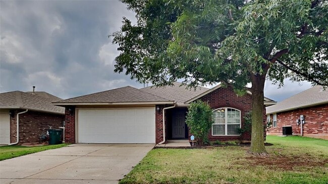 1109 Westridge Dr in Yukon, OK - Building Photo - Building Photo
