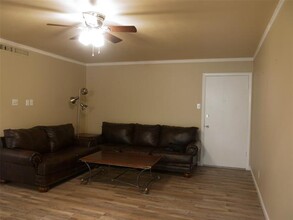11316 Park Central Pl in Dallas, TX - Building Photo - Building Photo