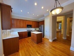1044 Emory Parc Pl in Decatur, GA - Building Photo - Building Photo