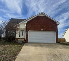 1437 Cedar Springs Cir in Clarksville, TN - Building Photo