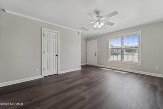 1102 Springwood Dr in Jacksonville, NC - Building Photo - Building Photo