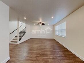 2335 S Wild Horse Way in Bluffdale, UT - Building Photo - Building Photo