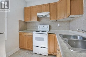 280 Bells Ln in Innisfil, ON - Building Photo - Building Photo