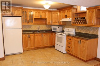 4489 Full Moon Cir in Mississauga, ON - Building Photo - Building Photo