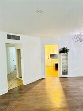 1301 Bracken Ave in Las Vegas, NV - Building Photo - Building Photo