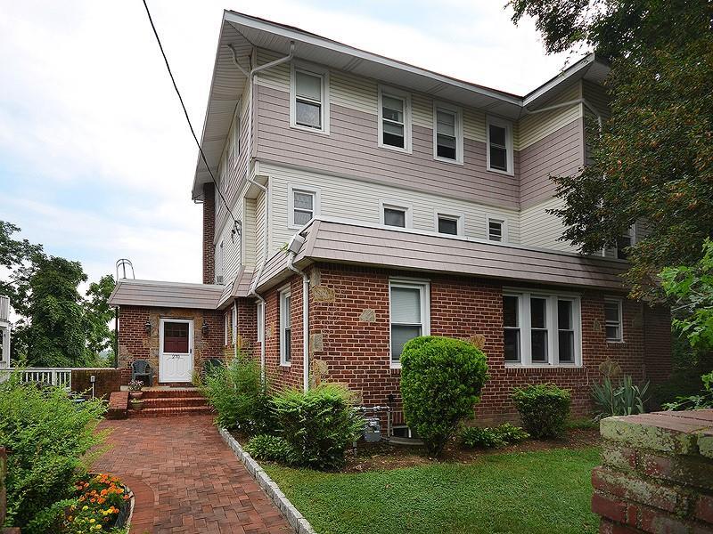 270 8th Ave-Unit -apt. 14 in Sea Cliff, NY - Building Photo