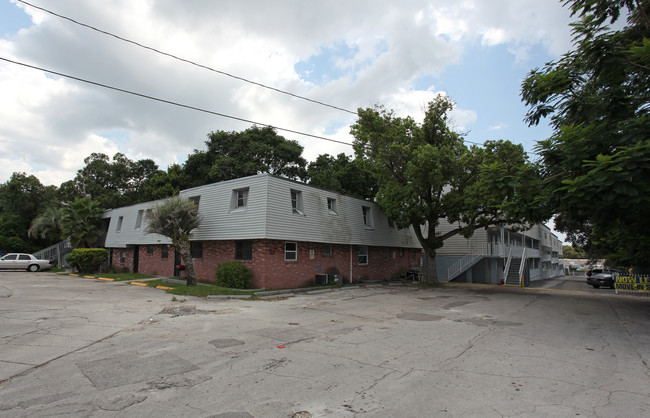 Cheri Court in New Port Richey, FL - Foto de edificio - Building Photo