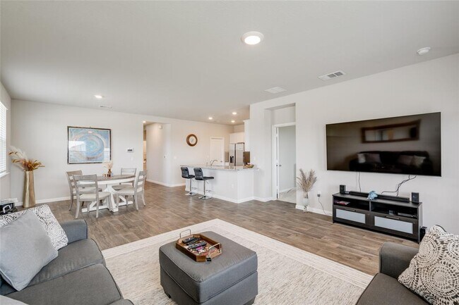 102 Rainmaker Cv in Bastrop, TX - Foto de edificio - Building Photo