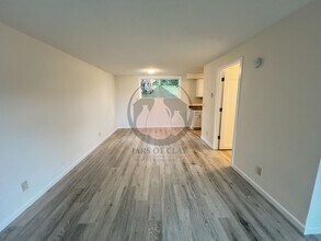 4825-4827 Skyline Rd S in Salem, OR - Building Photo - Building Photo