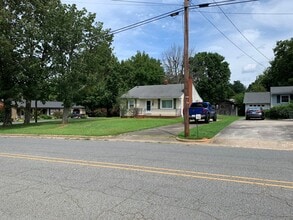 1003 Cliff Rd in Asheboro, NC - Building Photo - Building Photo