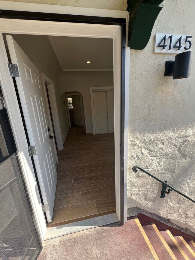 4145 GARTHWAITE AVE LLC in Los Angeles, CA - Building Photo - Building Photo