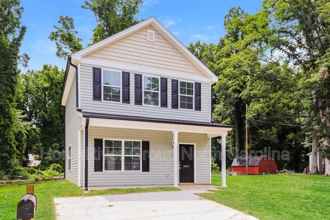 2860 Greenway Ave NW in Winston-Salem, NC - Building Photo - Building Photo