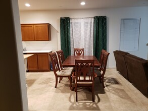 3560 Mount Whitney Ave, Unit 1 in Rosamond, CA - Building Photo - Building Photo