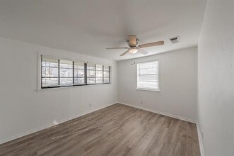 227 S Justin Ave in Dallas, TX - Building Photo - Building Photo