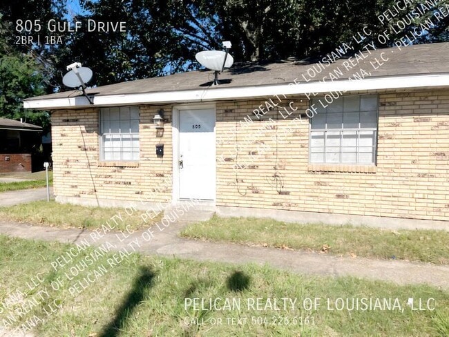 property at 805 Gulf Dr