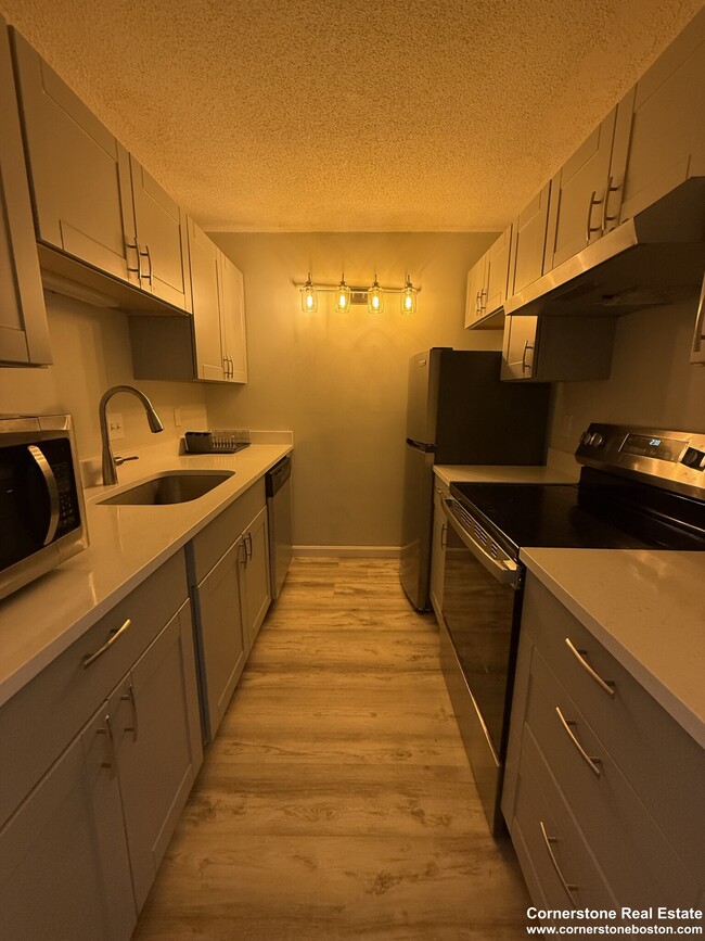 1580 Massachusetts Ave, Unit 8D