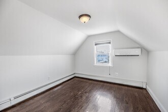 1837 Wallace Ave in Bronx, NY - Foto de edificio - Building Photo