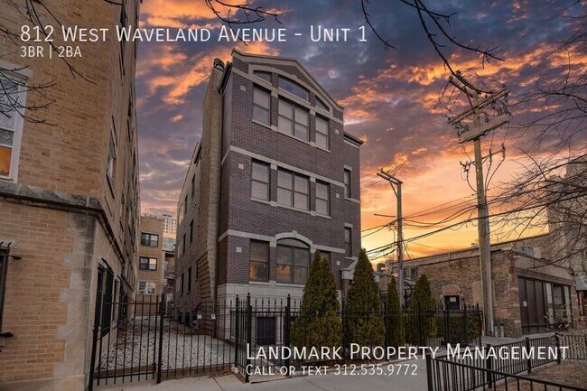 property at 812 W Waveland Ave