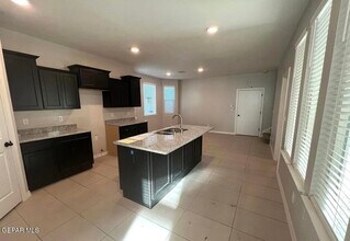 5849 Dalhart Dr in El Paso, TX - Building Photo - Building Photo