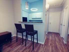 440 N Civic Dr, Unit 307