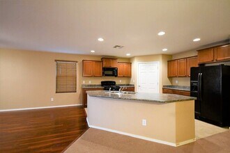 7628 W Georgetown Way in Florence, AZ - Building Photo - Building Photo