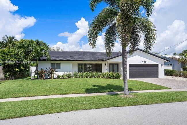 6991 NE 7th Ave in Boca Raton, FL - Building Photo - Building Photo