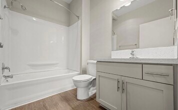 12005 Albers St in Los Angeles, CA - Foto de edificio - Building Photo